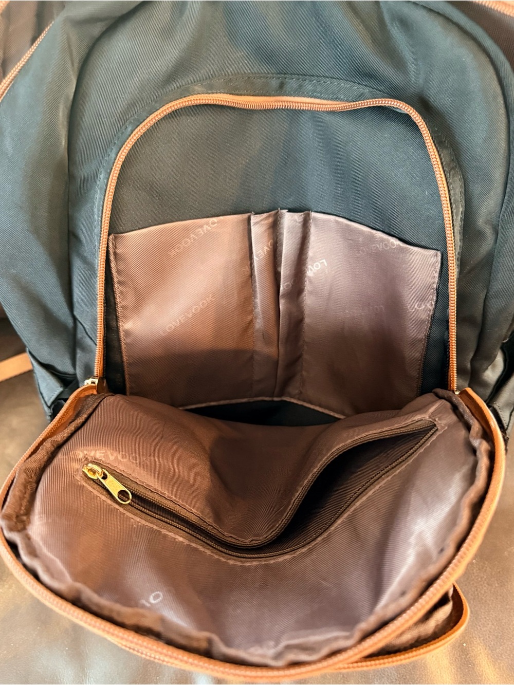 Lovevook 15.6 Black and Brown Backpack with charging station - Picture 4 of 11